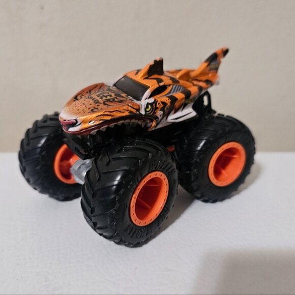 Hot Wheels Monster Trucks Set Of 6 - Picture 2 of 7